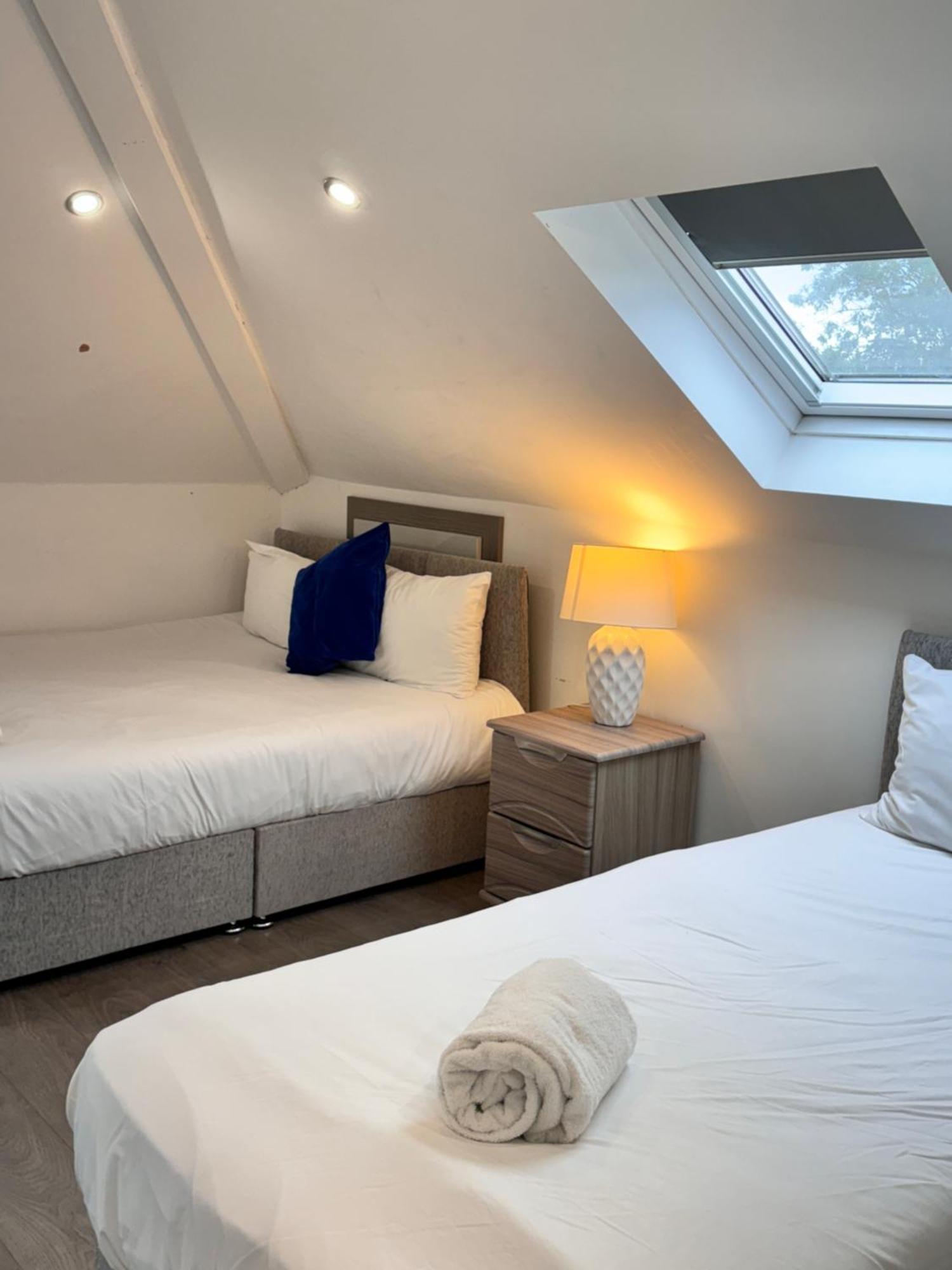 Hatton Apartments Heathrow Airport- Free Parking-Free Underground To And From Heathrow Airport Hatton Cross See Picture-See London Fast Hatton Cross To Central London 30Min Exterior foto