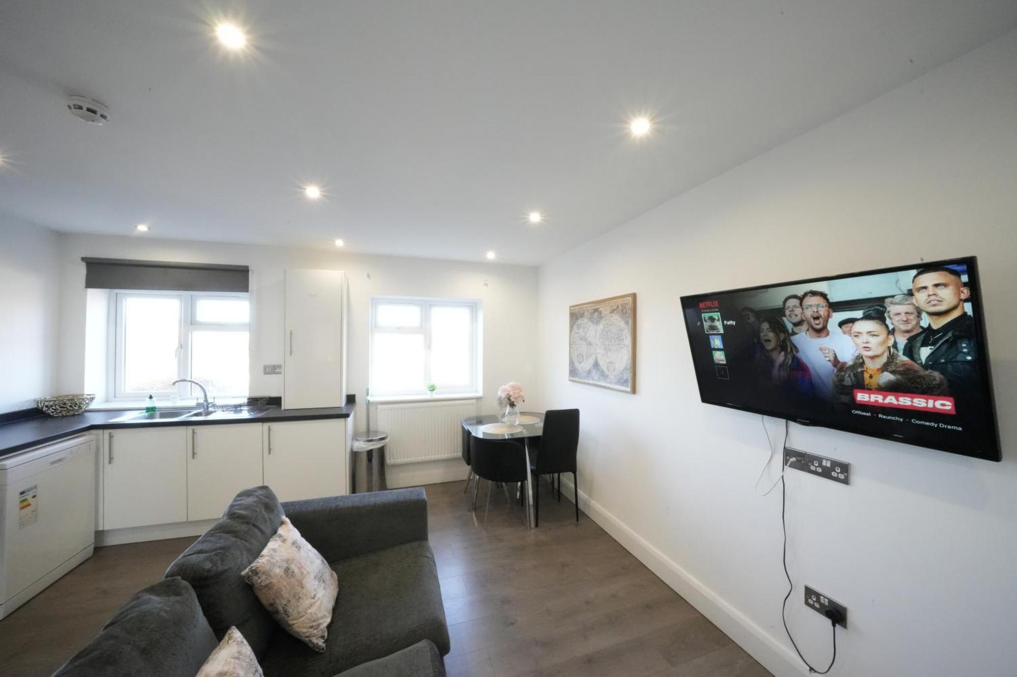 Hatton Apartments Heathrow Airport- Free Parking-Free Underground To And From Heathrow Airport Hatton Cross See Picture-See London Fast Hatton Cross To Central London 30Min Exterior foto