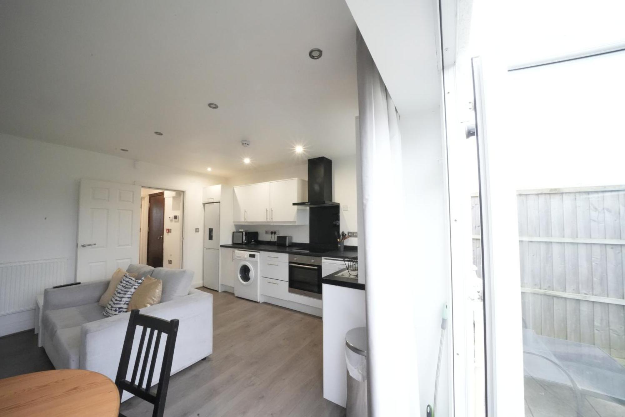 Hatton Apartments Heathrow Airport- Free Parking-Free Underground To And From Heathrow Airport Hatton Cross See Picture-See London Fast Hatton Cross To Central London 30Min Exterior foto